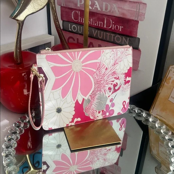 Pink Floral  foux leather wristlet bag - Picture 3 of 6